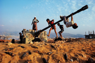 War | Children playing